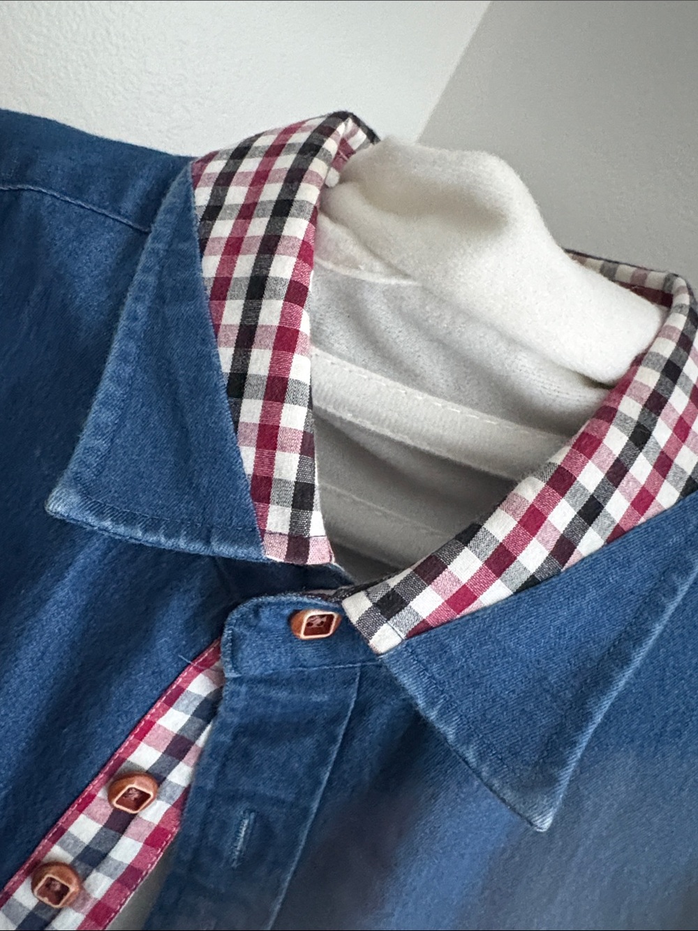 Men's Casual Blue Button-Down Shirt with Check Trim - Picture 3 of 8
